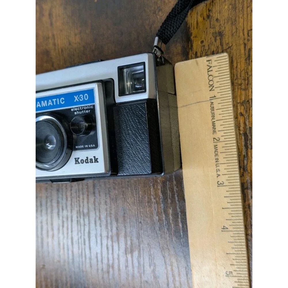 Vintage Kodak Instamatic X-30 126 Film Camera Point Shoot Made USA Black Retro